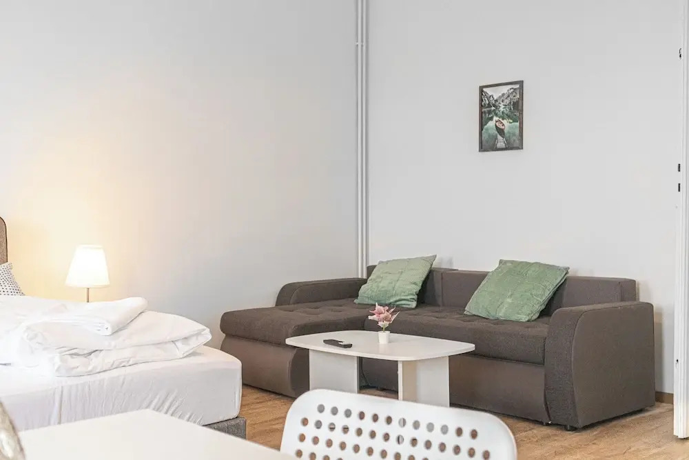 Cozy 2BR Stay Near AKH With WiFi
