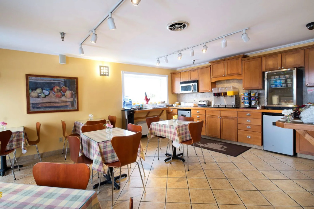 Red Roof Inn and Suites Herkimer