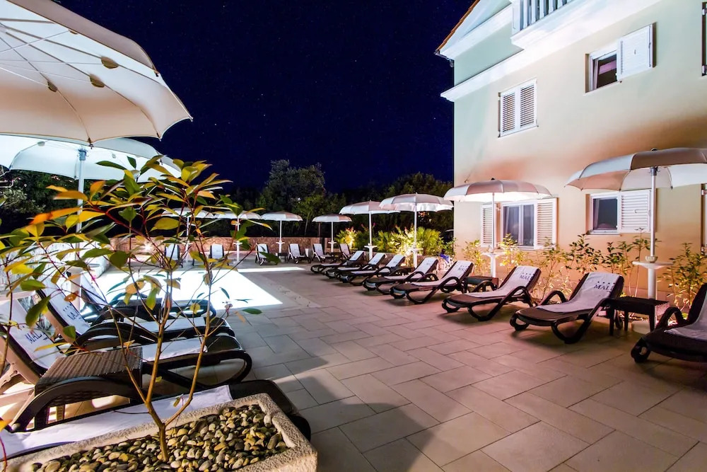 Luxury Apartments Villa Mande