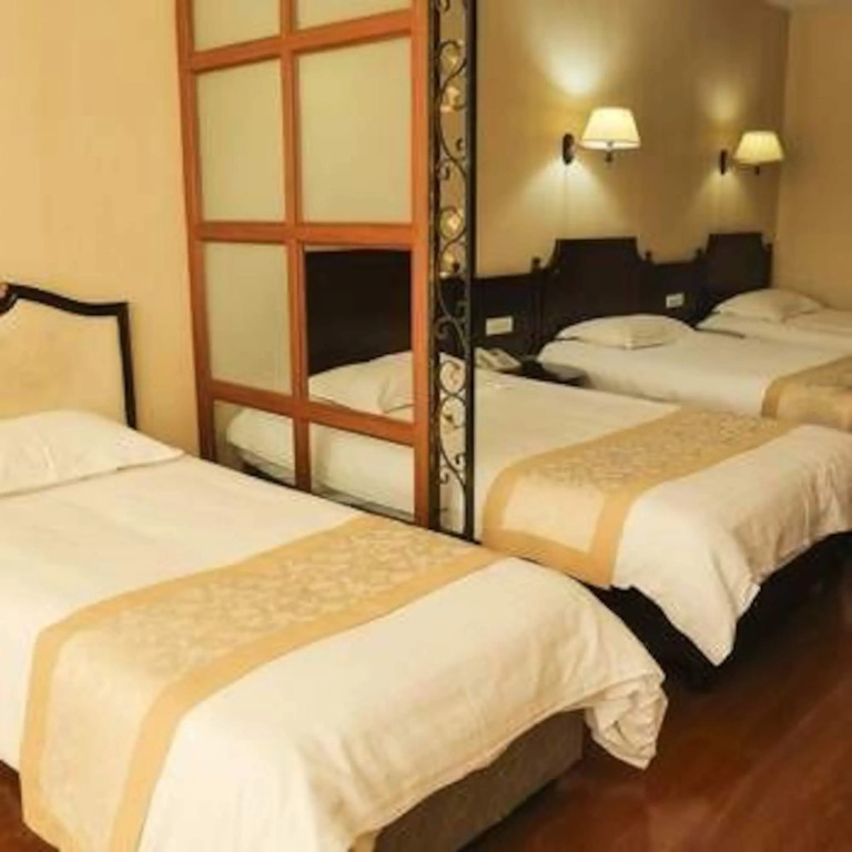New Yuli Grand Business Hotel