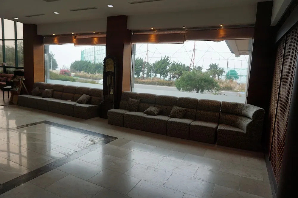 Hebron Hill Resort
