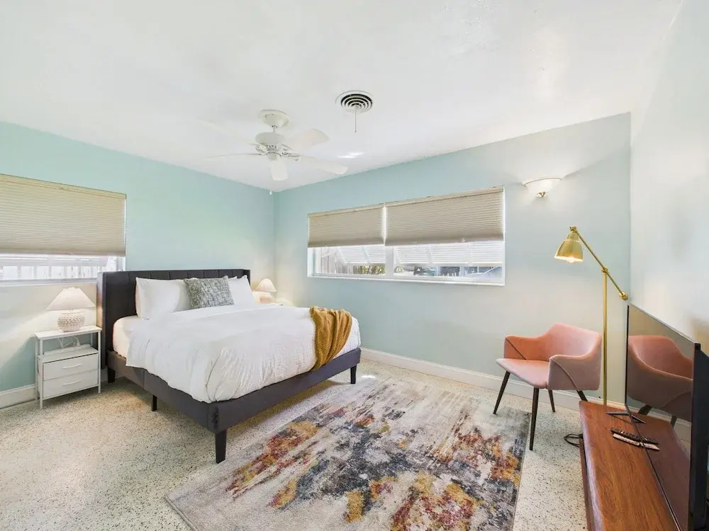 3 Bedroom 2 Bath Beachside House With Hot Tub