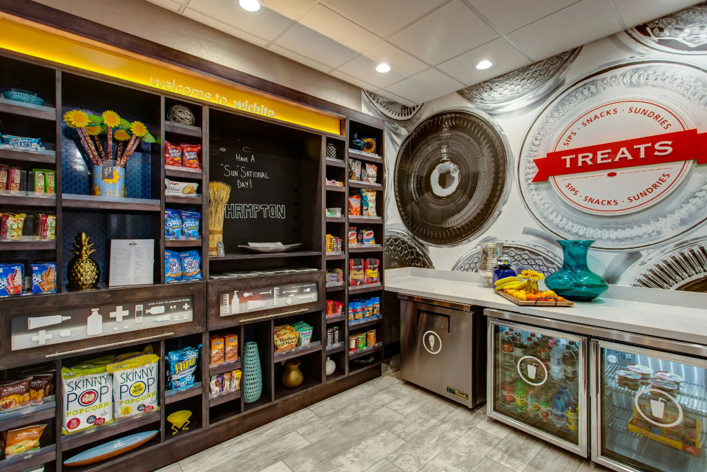 Hampton Inn & Suites-Wichita/Airport, KS