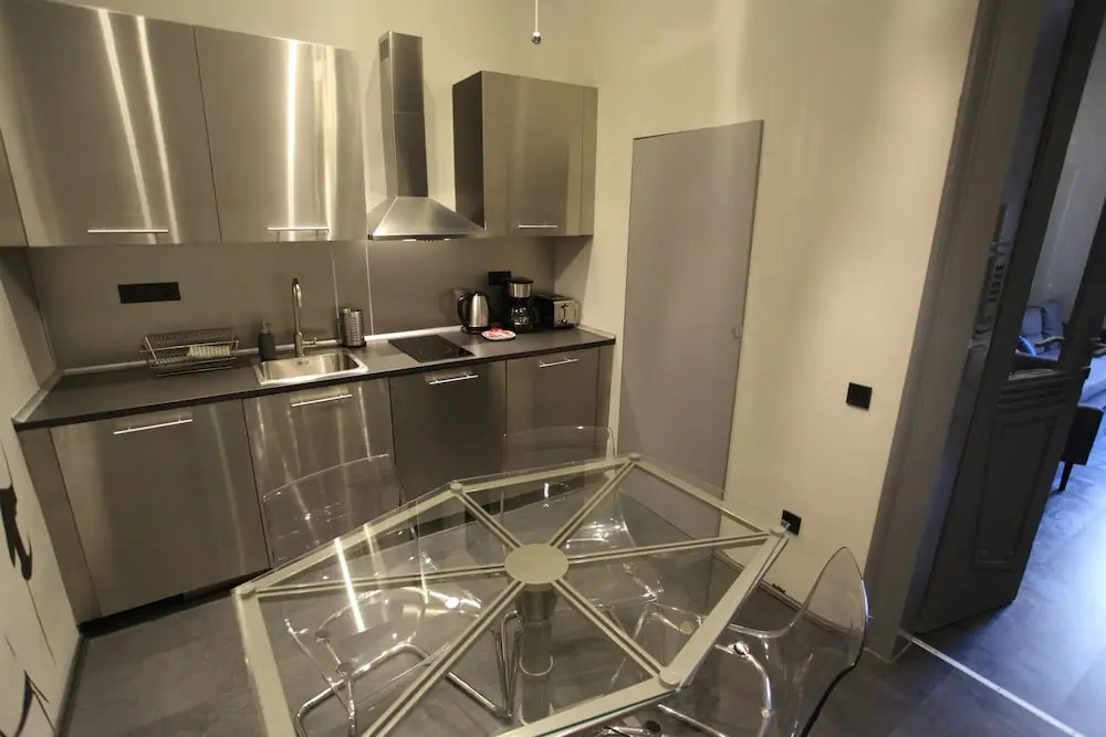 Dfive Apartments - Galactic
