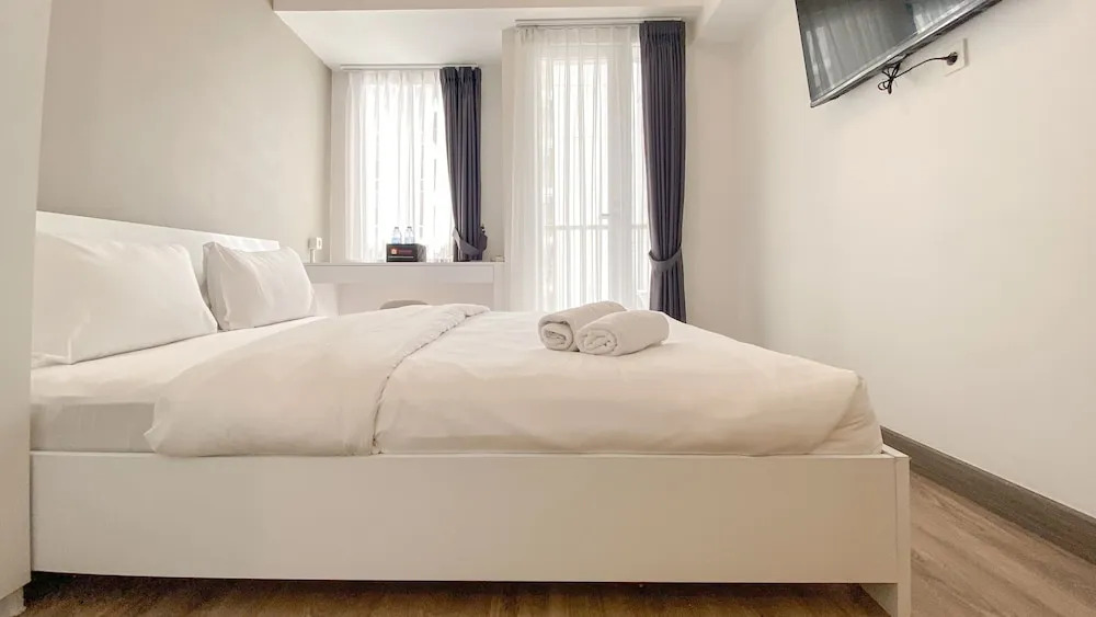 Well Furnished Studio Room At High Floor Tokyo Riverside Pik 2 Apartment