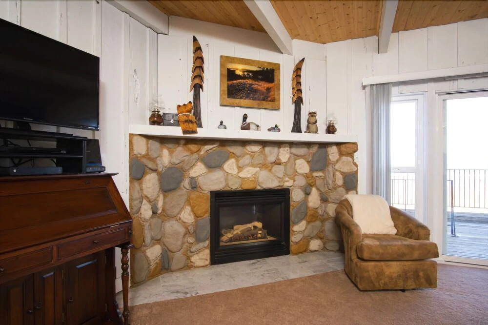 Lake View Condo #25-2 2 Bedrooms 2 Bathrooms Condo