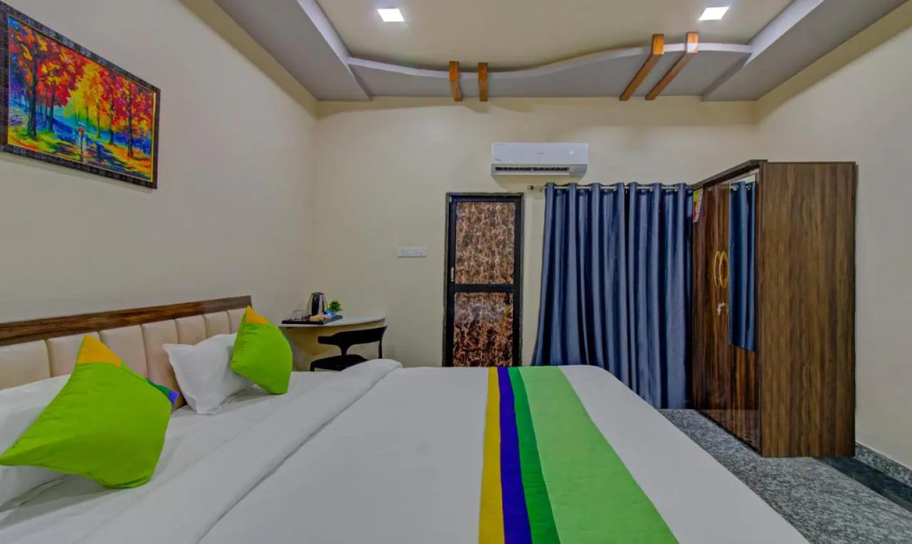 Treebo Royal, Chandrapur