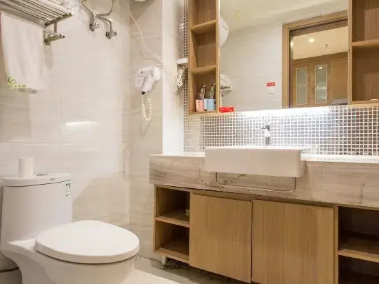 Blueberry apartment chain (Lushangzhongxin store)