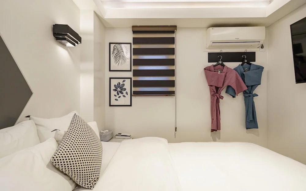 Hotel A