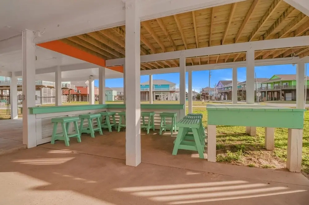 A Lil' Tipsea 4 Bedroom Home by RedAwning
