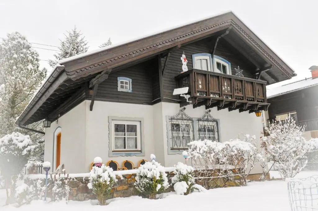 Rosis Cottage