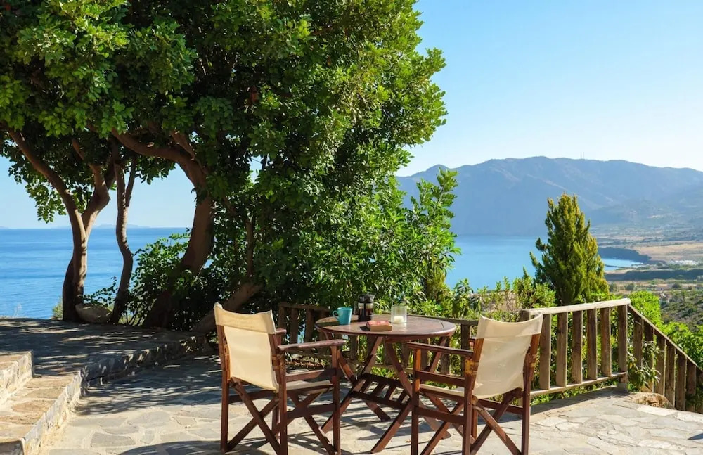 Villa Fegari - Delightful 1 Bedroom Stone House