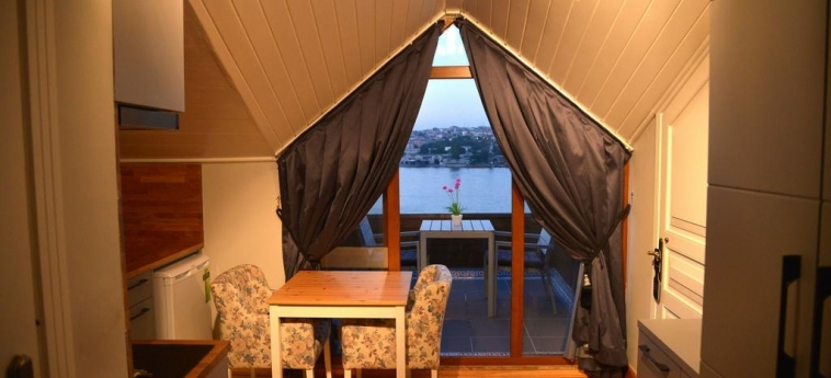 Golden Horn Suite