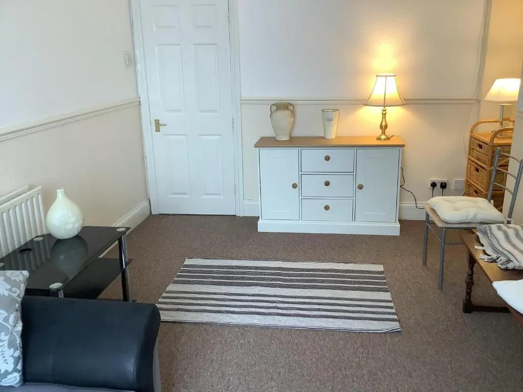Second Floor Apartment Tenby Town Centre