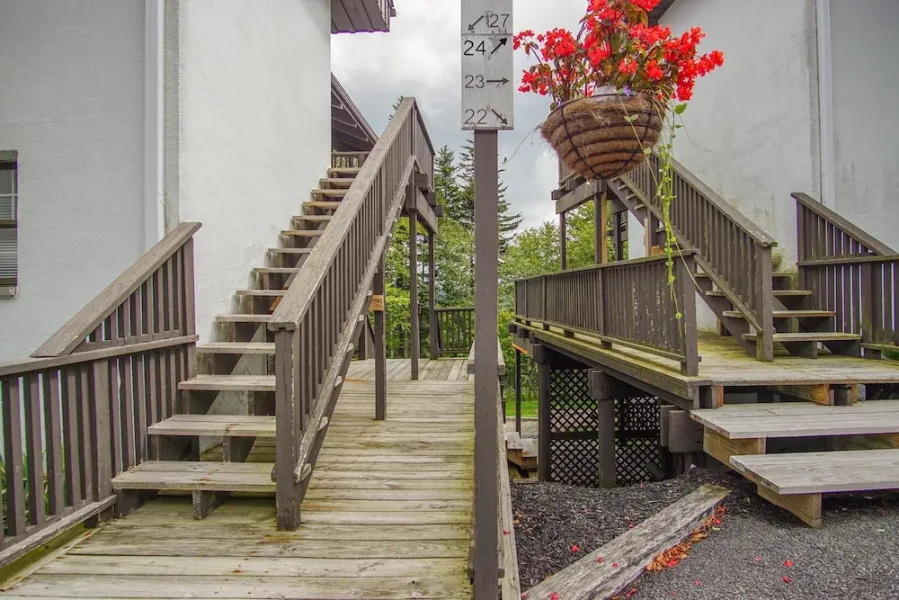 Whistlepunk #24: 4 Bedroom, 3 Bath: Slope Side, Wood Fireplace