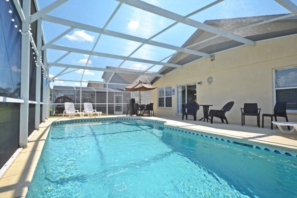 Hampton Lakes 215824