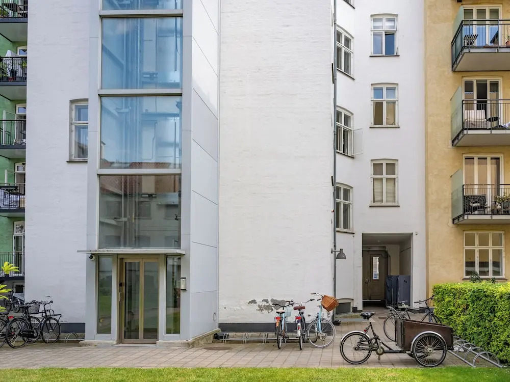 Shield 3 - 3 Bedroom Apartment With Balcony in Central Copenhagen