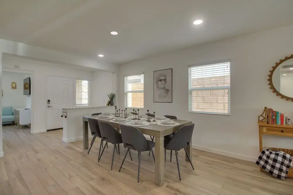 Game Room, Hot Tub & Gas Grill: Chic Indio Oasis!