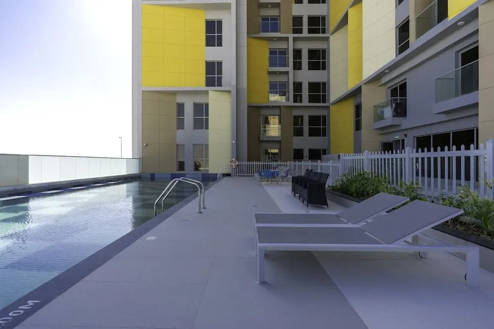 Guestready - City View Sleek Flat Pool & Gym 4926