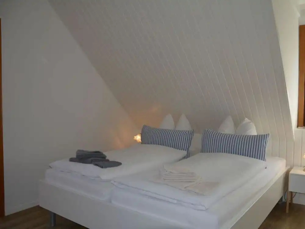 Langeness Modern Retreat