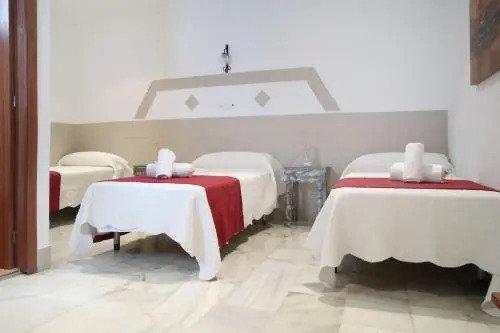 HOSTAL ViCTORiA