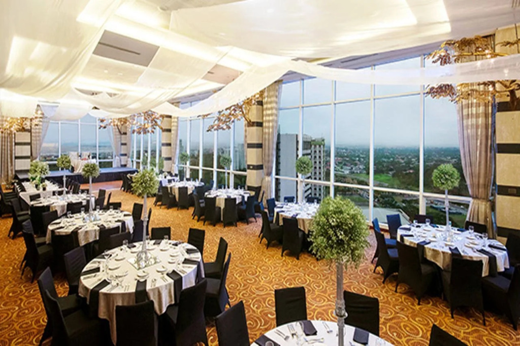 Acacia Hotel Manila