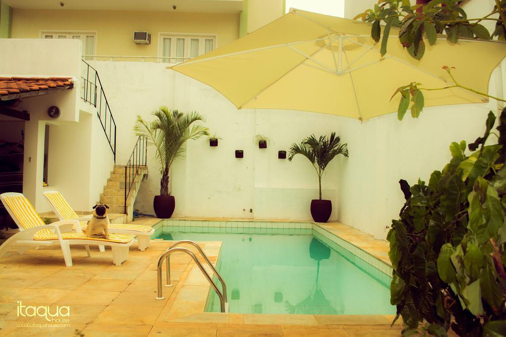 Itaqua House Bed and Breakfast