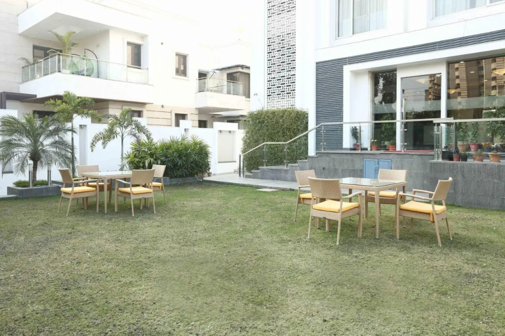 Treebo Premium Eden Residency Near Sec 29