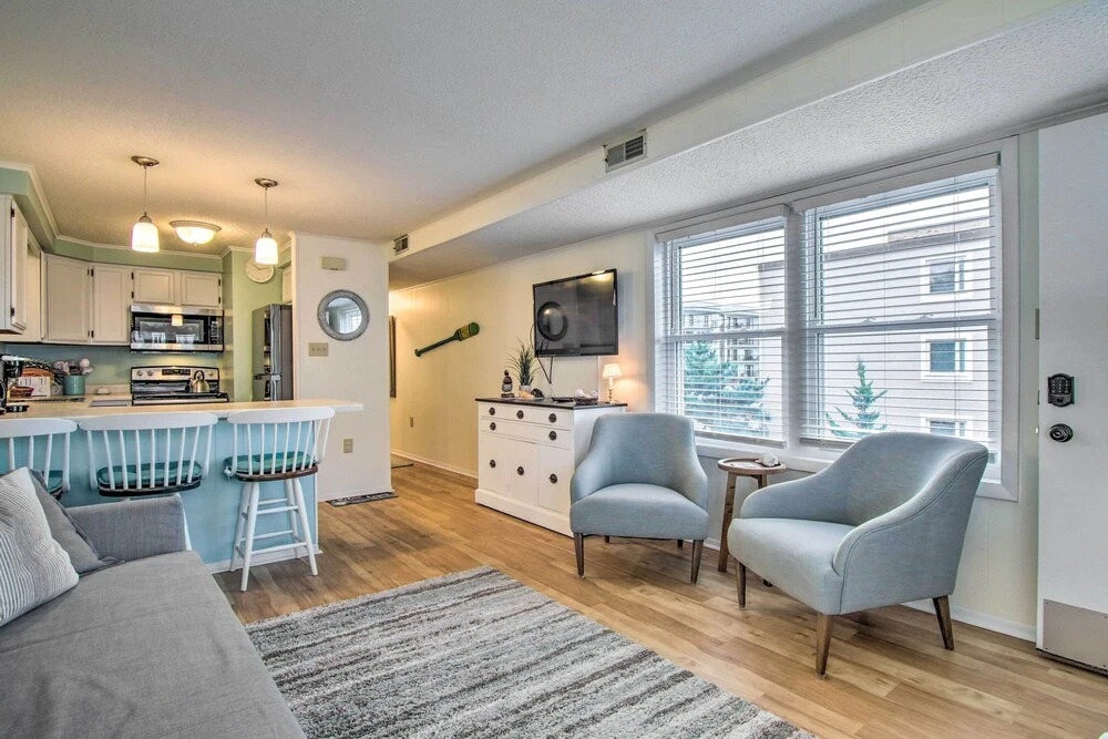 Walk to Maryland Beach: Coastal Condo w/ Balcony