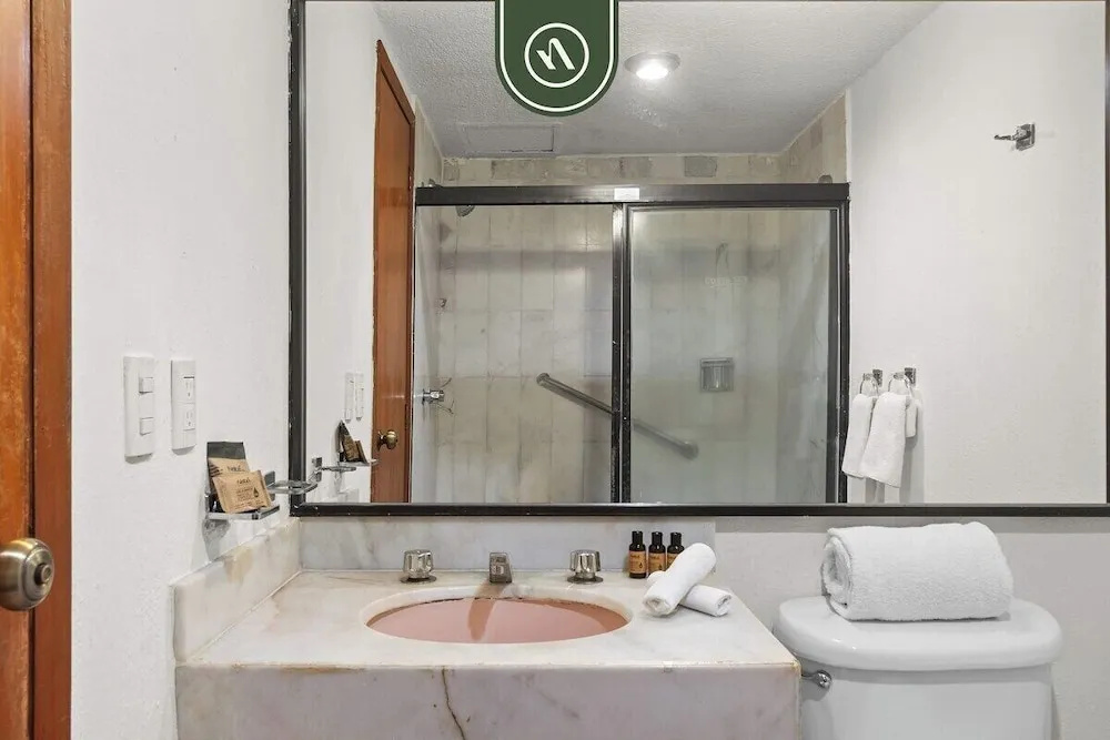 Oceanview 1 BR Condo - Pool - Cleaning Included