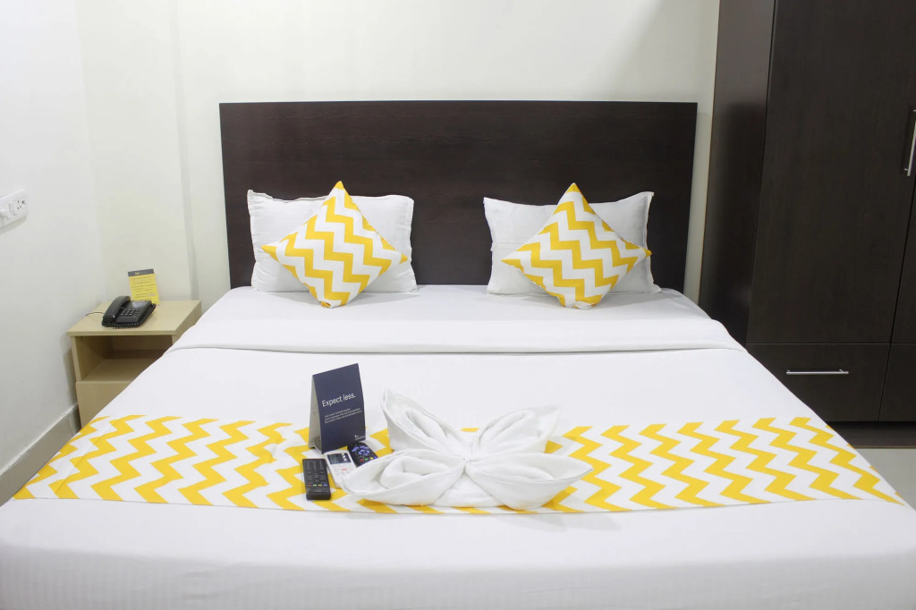 FabHotel Siri Inn Madhapur