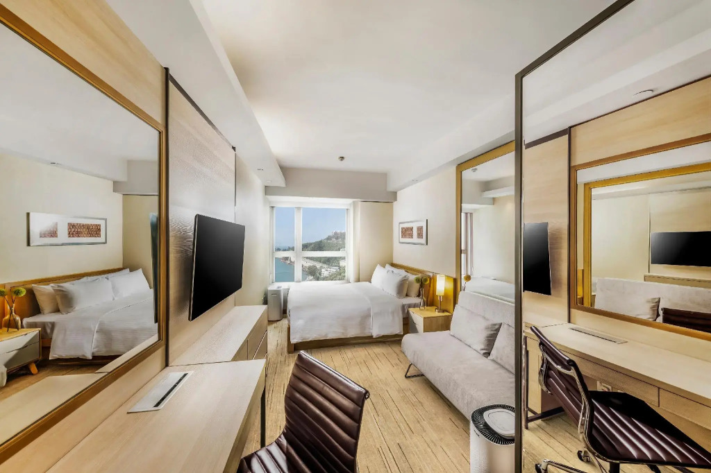 Royal View Hotel
