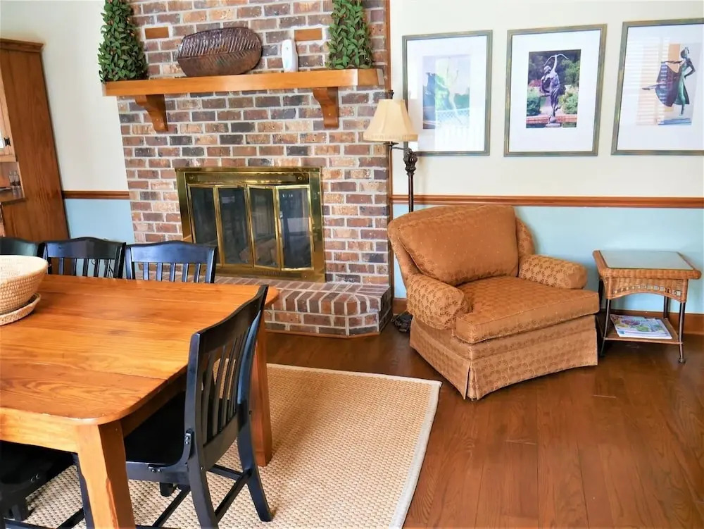 Gray House at Pawleys - 3 Br Home