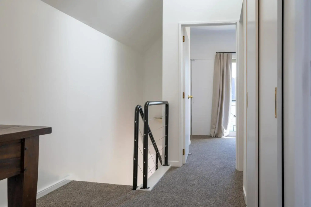 Chester Street West Apartment