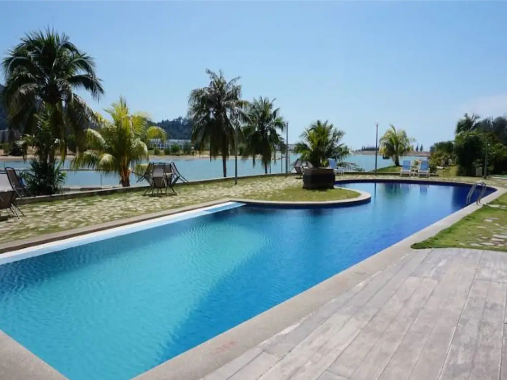 Marina Heights Resort