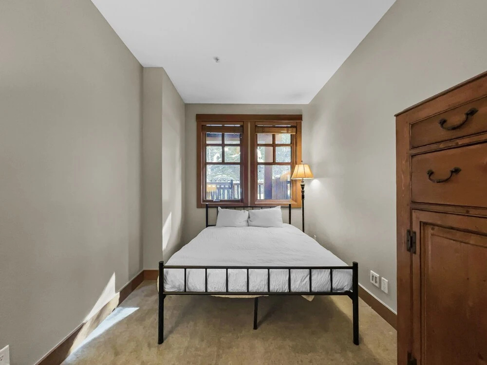 Union Creek Townhome 164b 3 Bedroom Townhouse by RedAwning