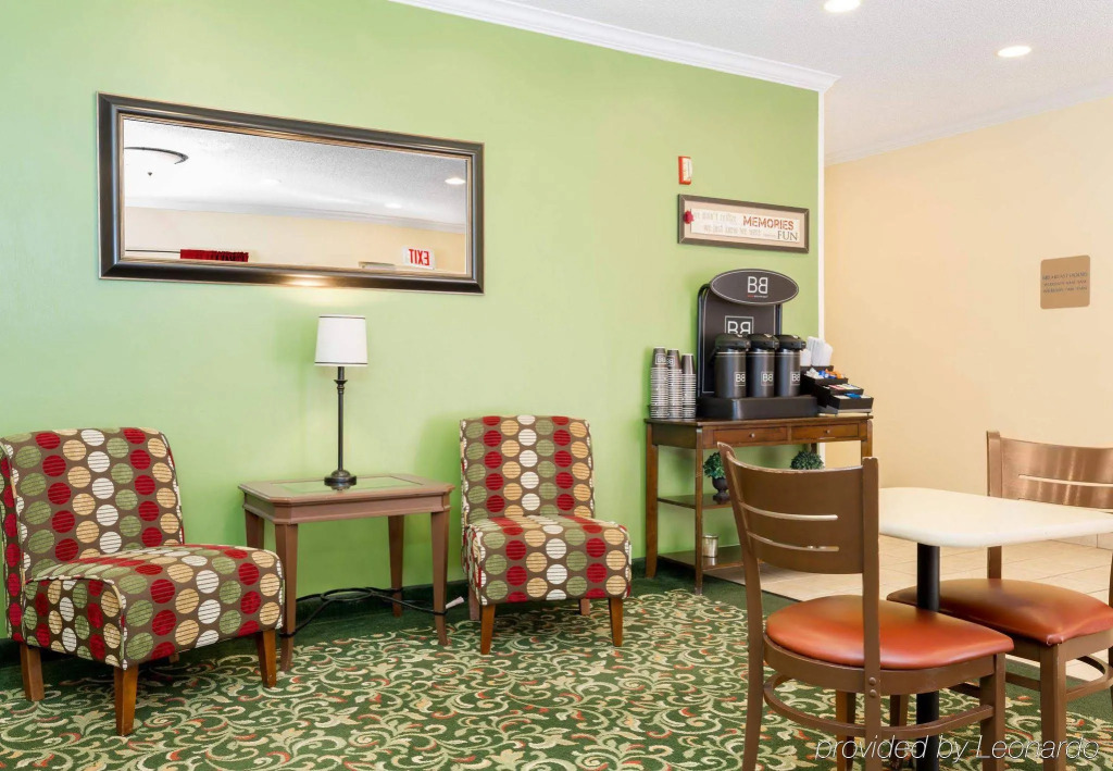 Clarion Pointe Fairborn near Wright Patterson AFB