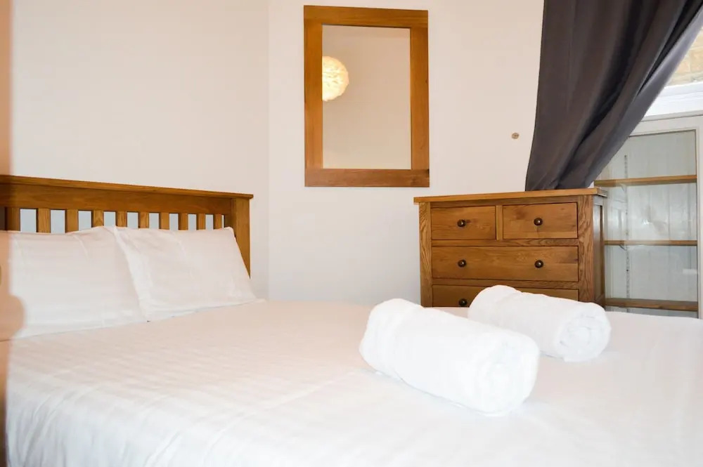 Modern 3 Bedroom Home in Morningside