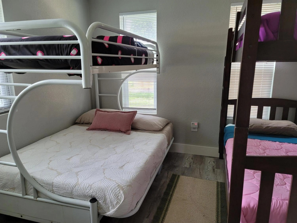 Dream house with capacity of 23 people