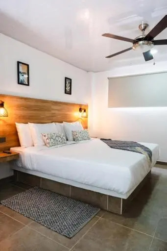 Central Suites by H&R