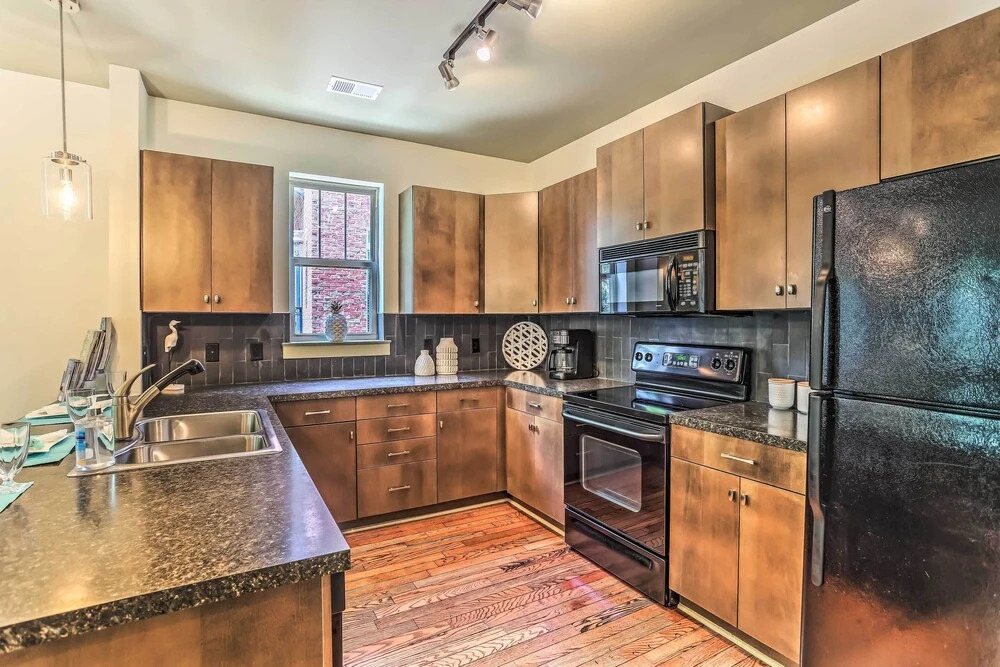 Dwtn Condo 4 Blocks to The Wilmington Riverwalk!