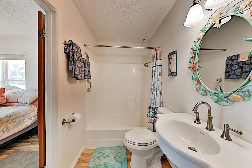 Coastal Getaway: Large Yard, Firepit - Near Beach 2 Bedroom Home