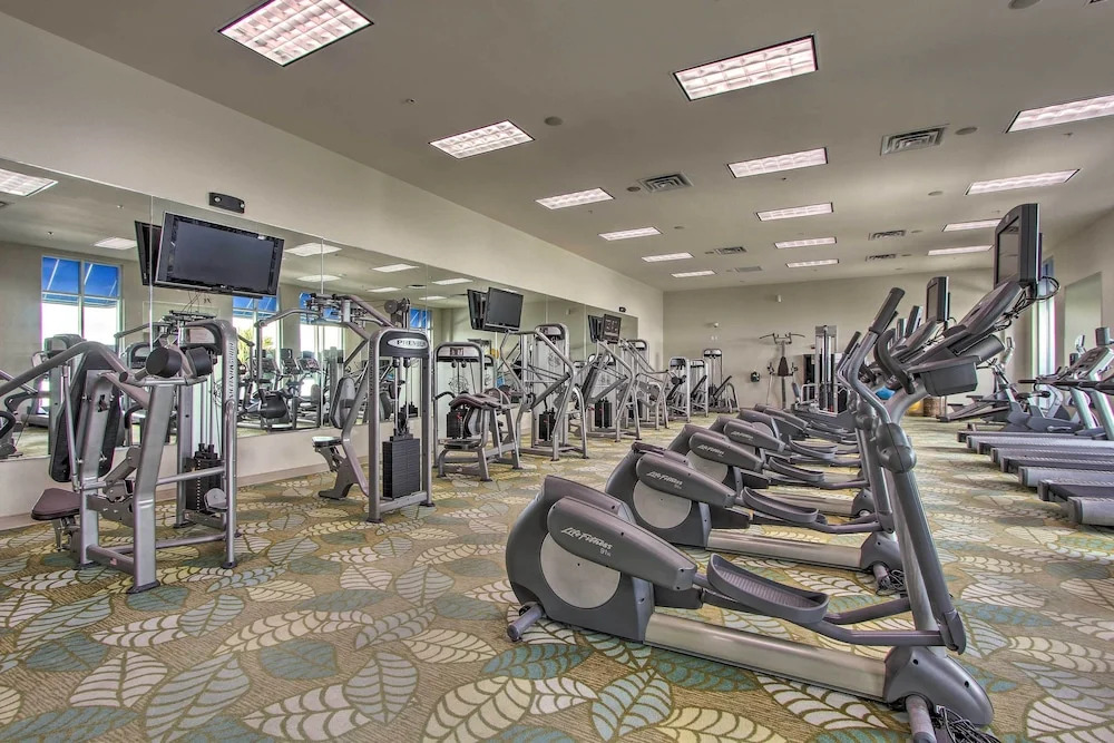 Destin Condo w/ Amenities & Pool < 1/2 Mi to Beach