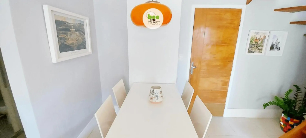 COSTE0100 - Duplex com banheira e vista mar por Beehost