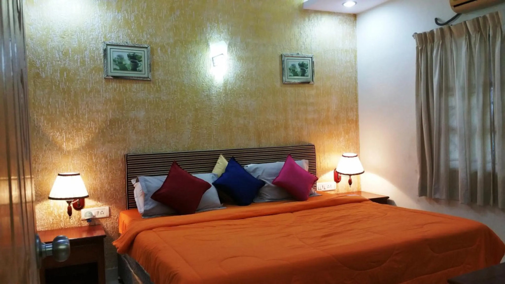 CANDOLIM BEACH VILLA # 3BHK # POOL # KITCHEN # 300Mts to Beach by GR stays