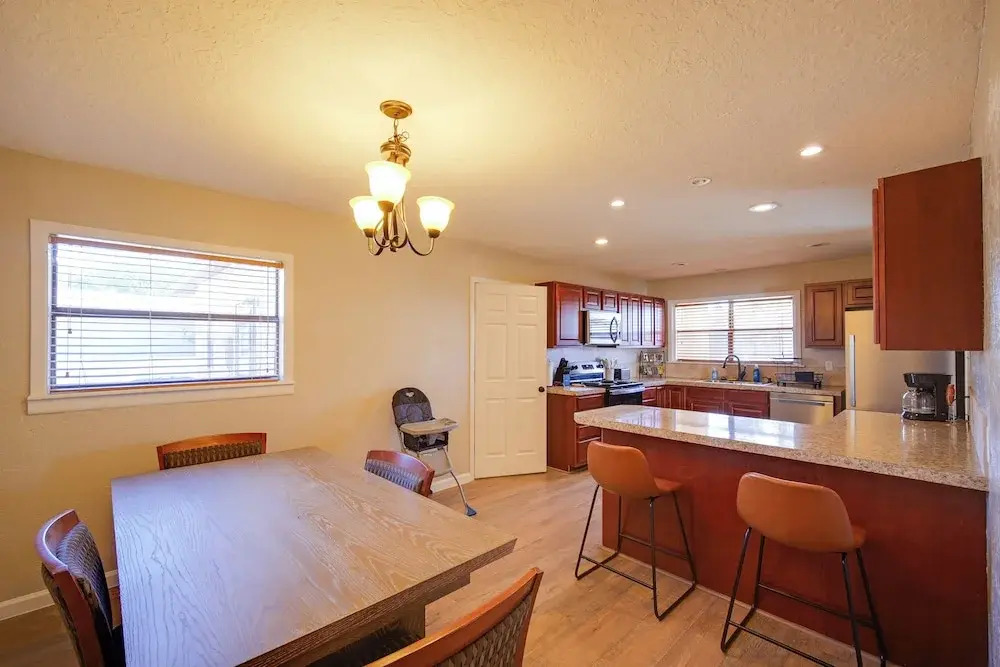 1 Mi to Enmu: Portales Family Home w/ Yard!