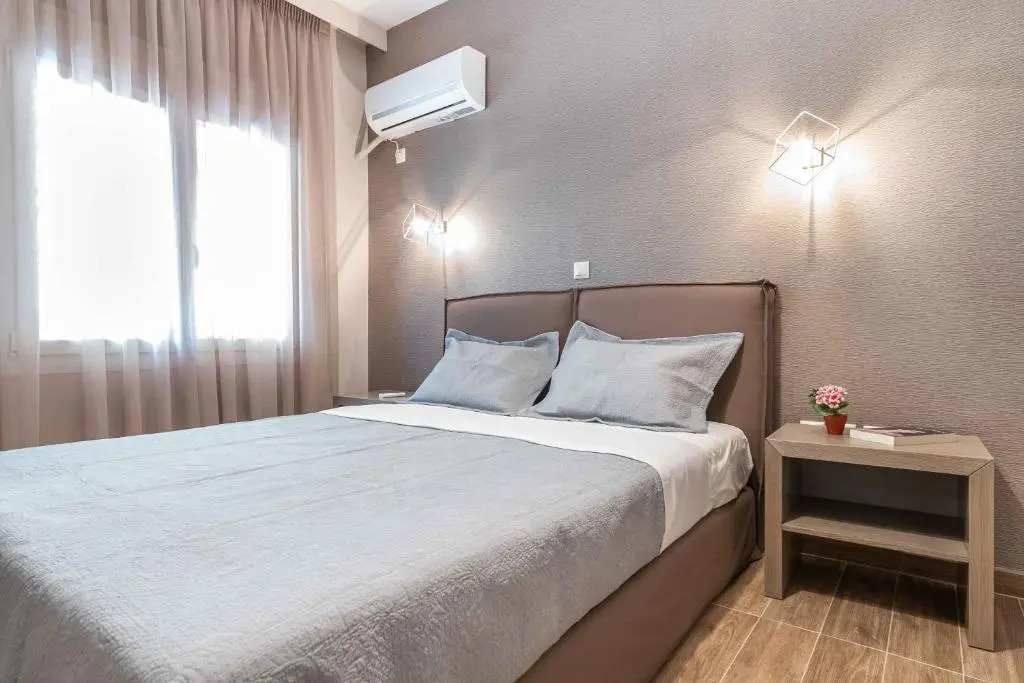 Suites 05-06 - Smart Cozy Suites - Large 2 bedroom, near Athens and metro