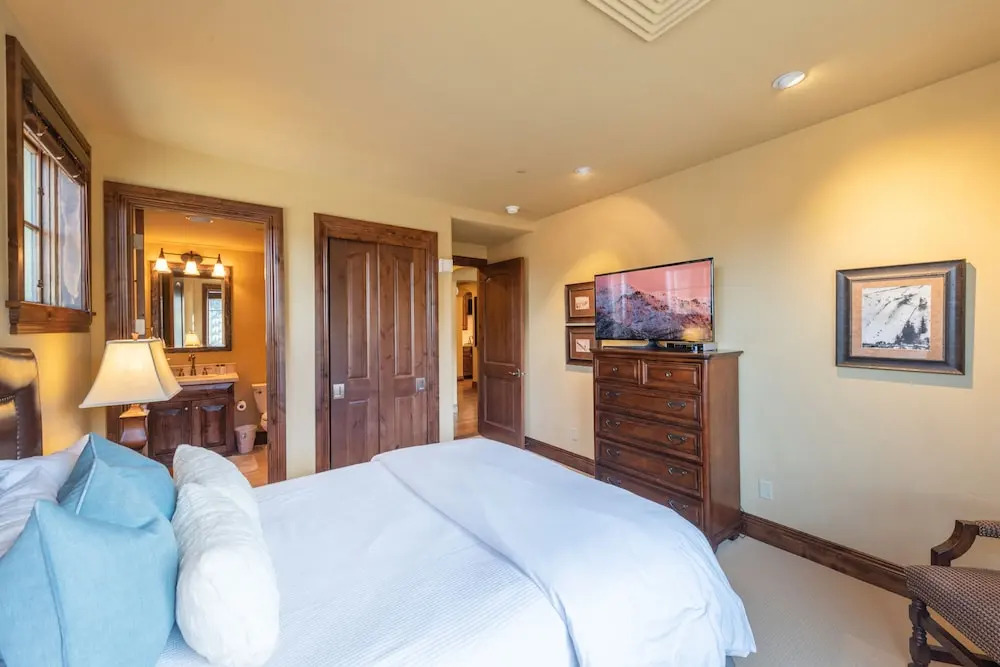 Silver Strike Lodge #203 - 2 Bed