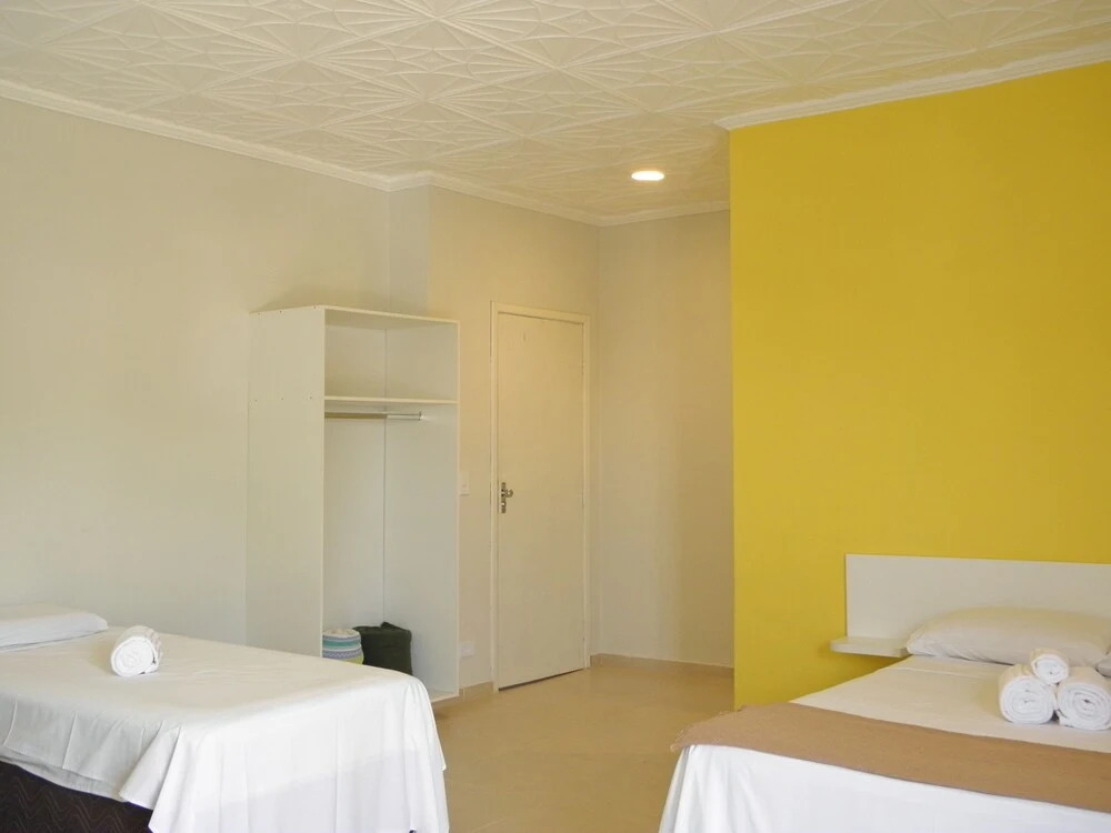 Eduardo Hotel