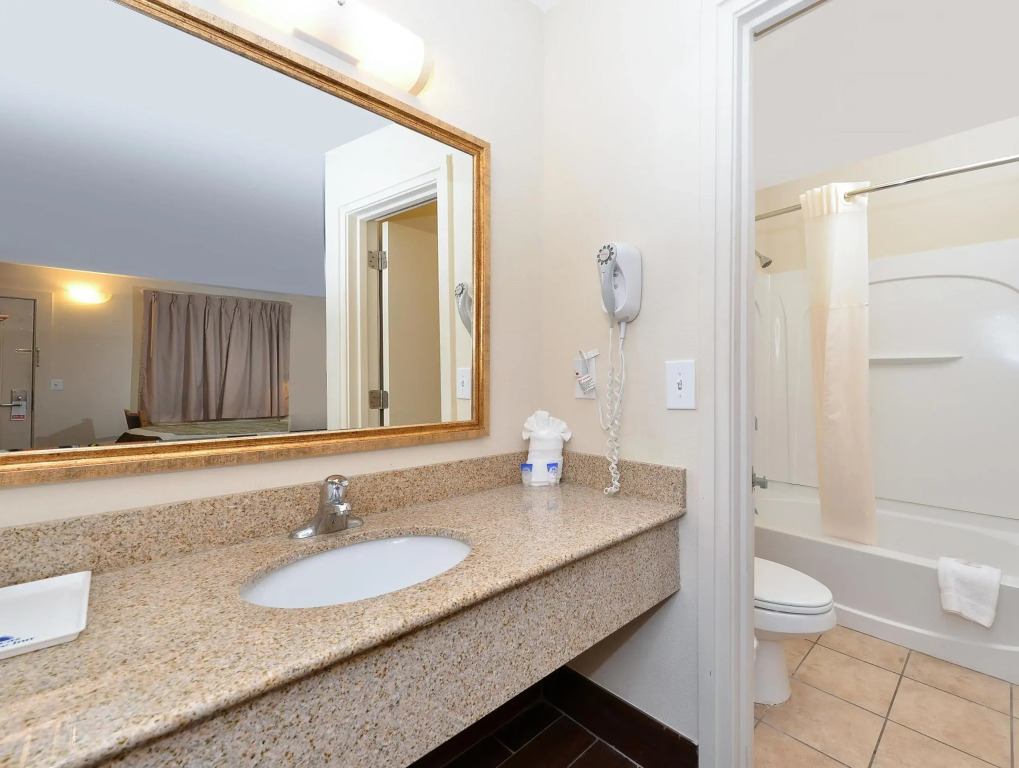 Americas Best Value Inn Near Downtown Nashville
